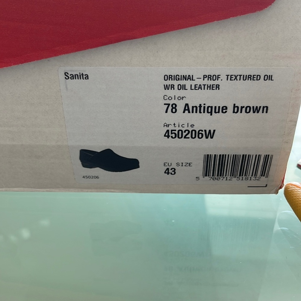 Sanita antique brown clogs